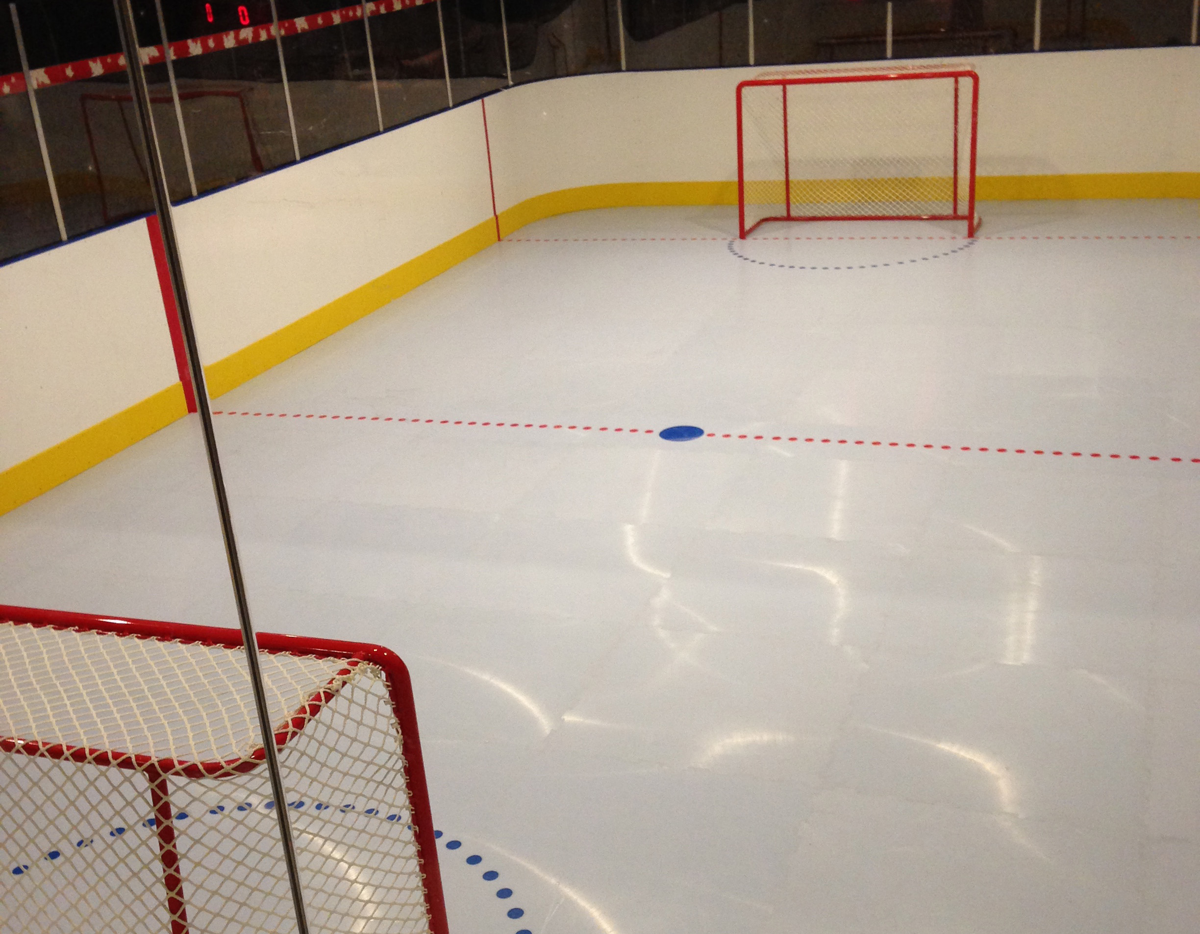 PF8000_center_red_line_and_Faceoff_dot - Synthetic Ice from SmartRink